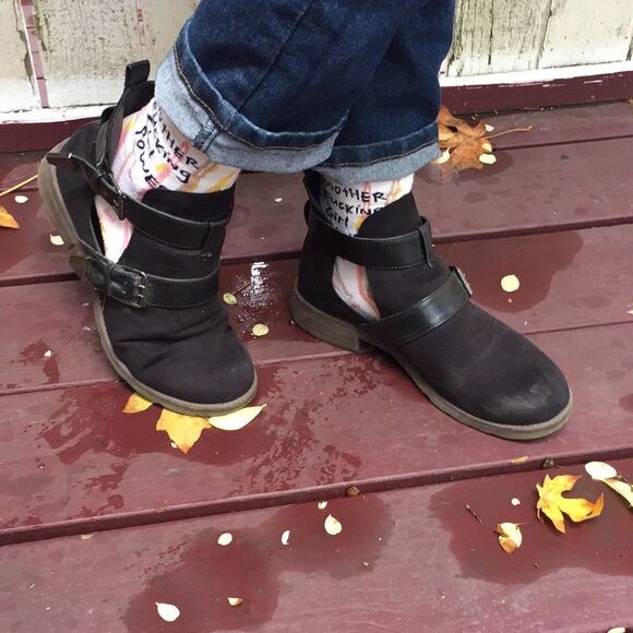 Liliana Black Ankle Boot (7.5) - Picture 1 of 10